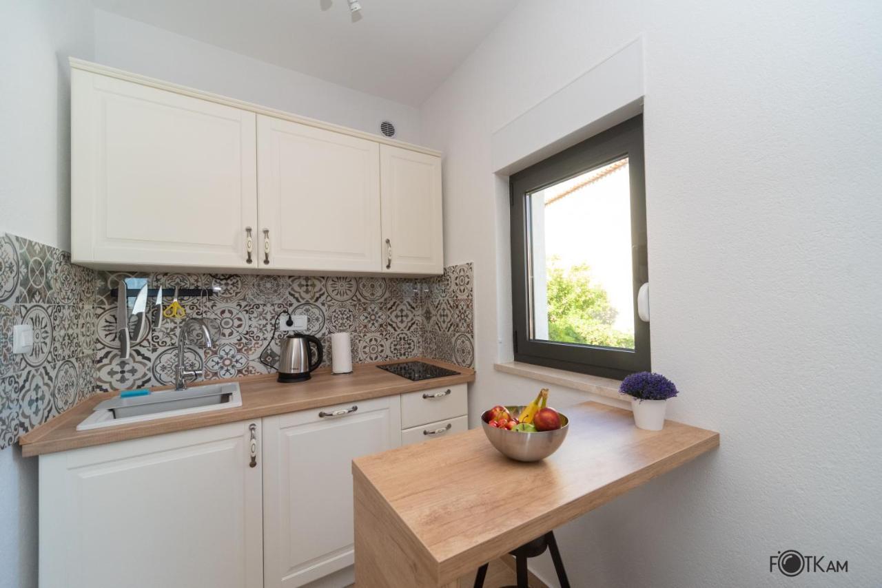 Libar Studio Apartments Baška Voda Exterior foto